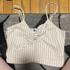 abercrombie and fitch crop top